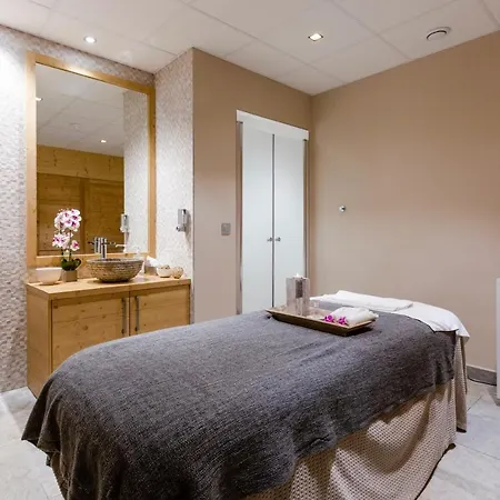 Club Mmv Le Coeur Des Loges Aparthotel 4*